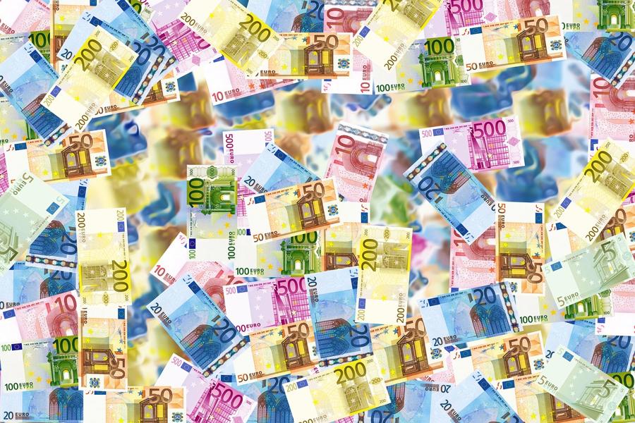 Kurs euro stabilny